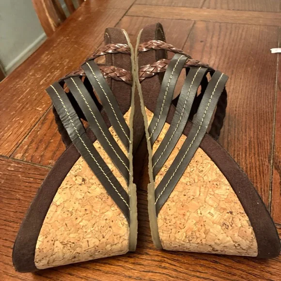 Skechers Leather Cork Wedge Sandals Women’s 10 Chocolate Suede Shoes - Picture 9 of 12